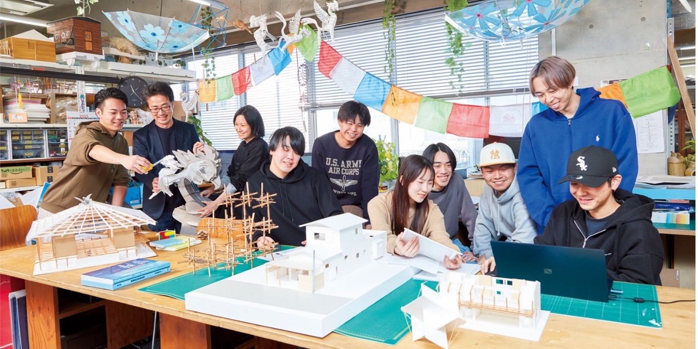 ものつくり大学 技能工芸額 建設学科
